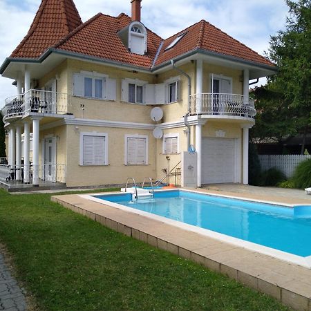 Bella Villa Apartmanhaz Zamárdi Kültér fotó